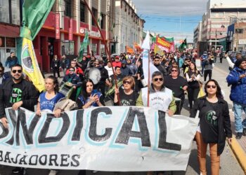 El Frente sindical exige aumento salarial urgente: 'Ningún Estatal Pobre'