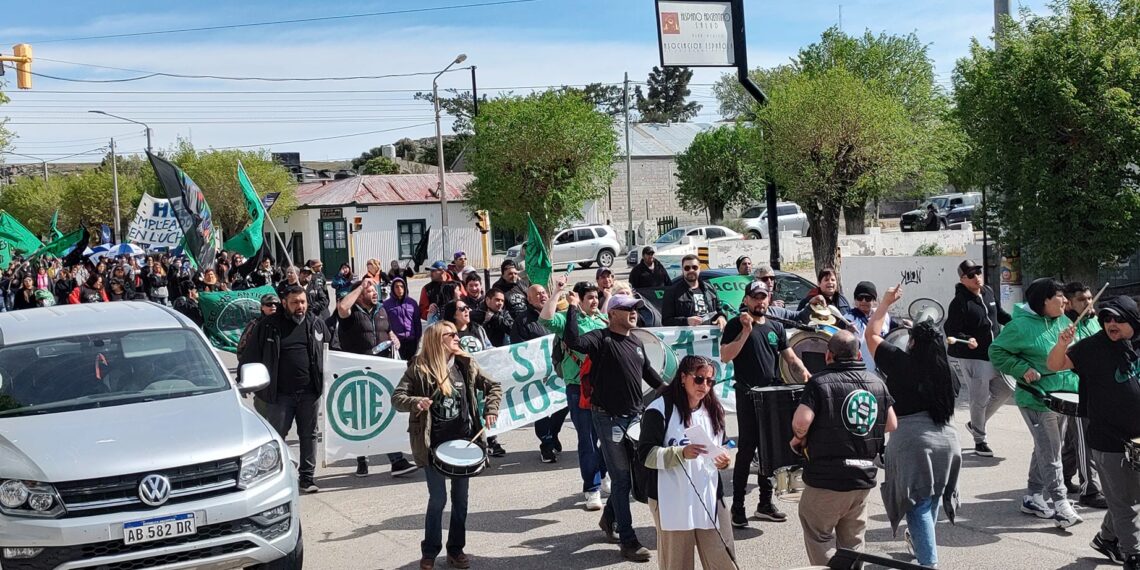 ATE exige el dialogo en paritarias en Puerto Deseado y Carlos Garzón da ultimátum: “24 horas o paro general»
