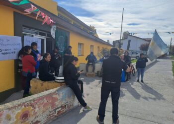 ATE permanece pacíficamente en el Jardín N°25 de Los Antiguos