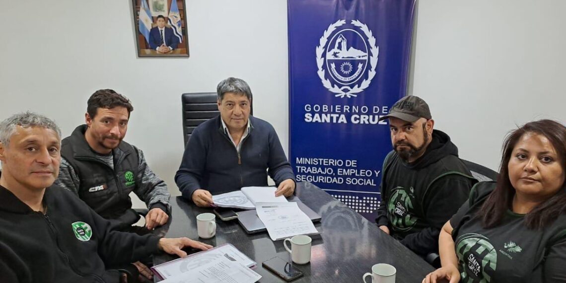 ATE Realizo la Entrega de un Nuevo Convenio Colectivo de Trabajo Municipal.