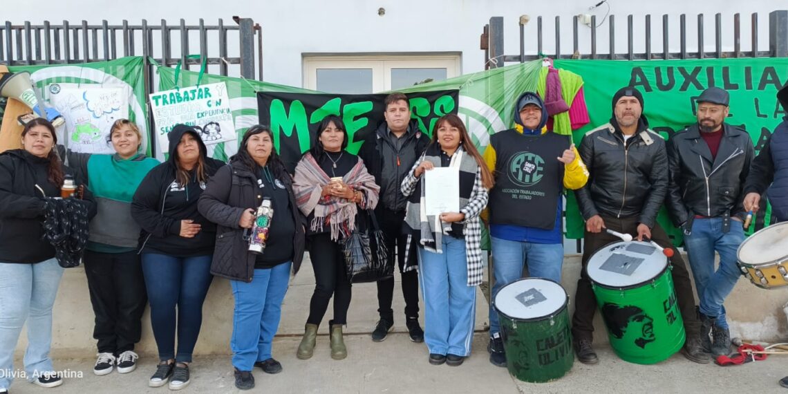 ATE denuncia bloqueos arbitrarios y persecución laboral en audiencia por el paro de auxiliares de la Educación en Caleta Olivia