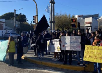 Conflicto de Salud en Puerto Deseado: ATE RESUELVE EN ASAMBLEA PARO POR 48 Hs