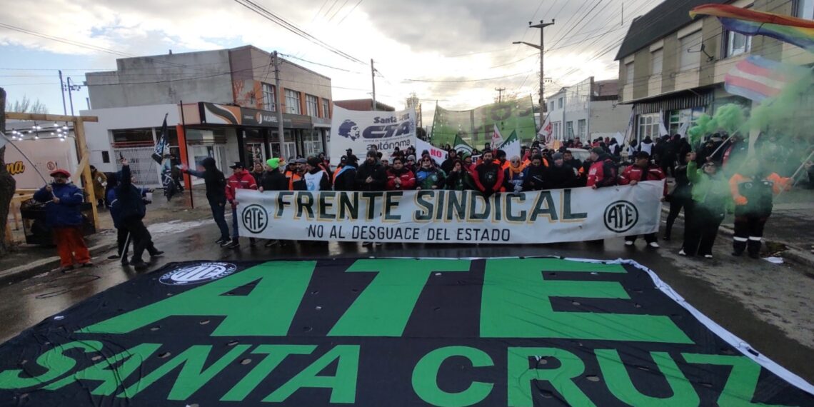 Gran jornada de lucha en Río Gallegos contra el ajuste y el desguace del Estado