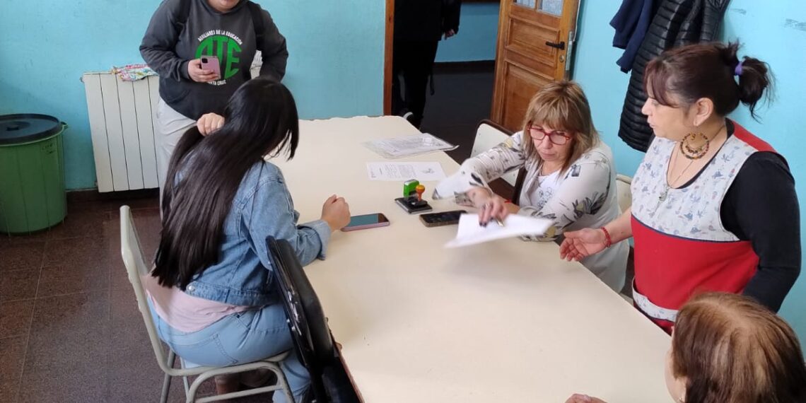 ATE milita la recorrida de escuelas de cara a la redacción del Convenio Colectivo para auxiliares de la educación