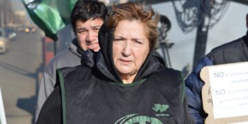 Jubilados de ATE se manifestaron contra el veto presidencial en kirchner y San Martín