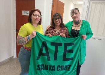 Compañeros y compañeras de ATE elijen nueva delegada en el hospital Zamudio