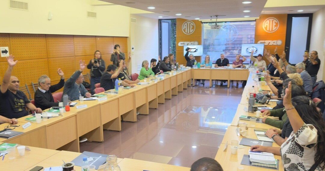 Paro nacional con movilización el 21 de abril por la reapertura de las paritarias