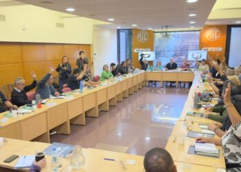 Paro nacional con movilización el 21 de abril por la reapertura de las paritarias