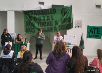 En Caleta Olivia, ATE y CTA-A paralizan santa cruz: 72 horas de paro por salarios congelados, despidos y una provincia sin respuestas